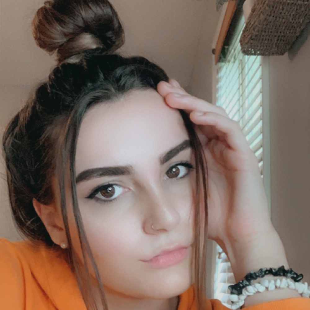 Meet your Posher, Alexandra